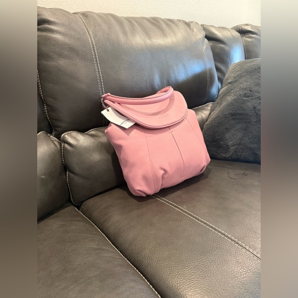 Chic Pink Convertible Backpack Bag 🌸NWT🌸 - Picture 6 of 7